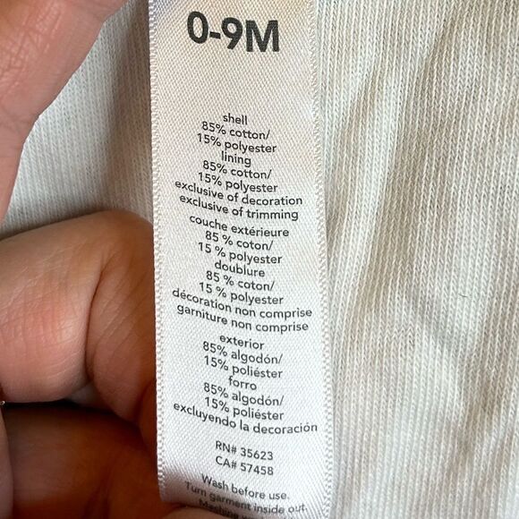 5 for $25🔥0-9M Baby Carter's Bath Robe - Picture 3 of 6